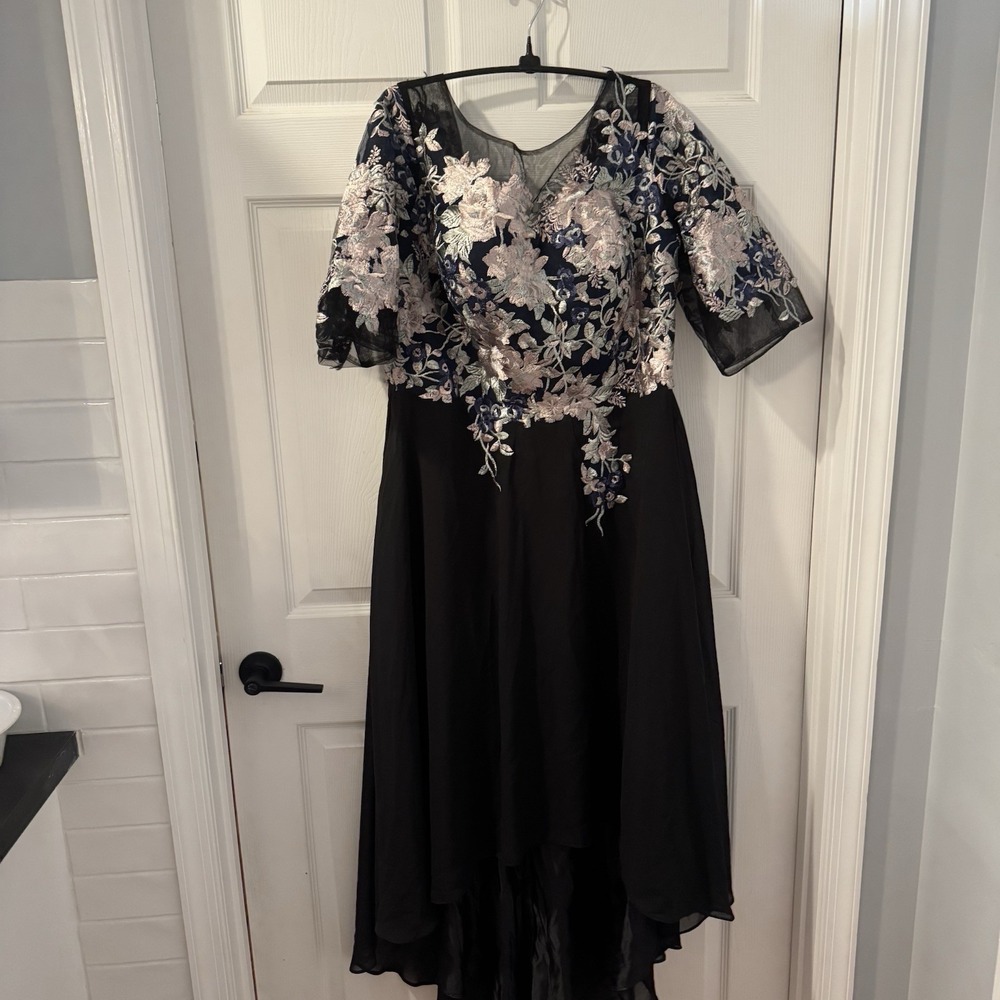 Elegant AO‎ YAN Black Embroidered Floral  Leaf  Formal Mother of the Bride Sz 16